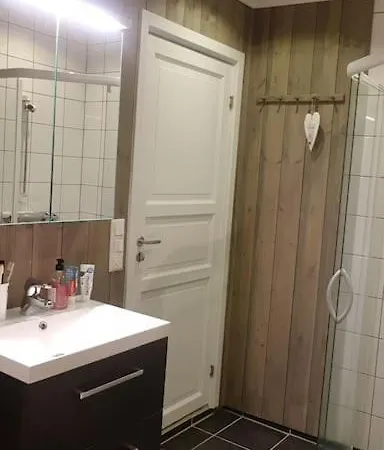 4-roms Sentralt Pa Bortelid * Tjaldal