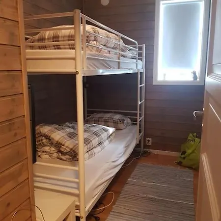 Lägenhet 4-roms Sentralt Pa Bortelid