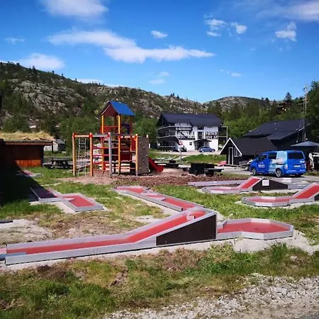 Lägenhet 4-roms Sentralt Pa Bortelid *