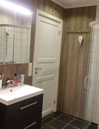 4-roms Sentralt Pa Bortelid * Tjaldal